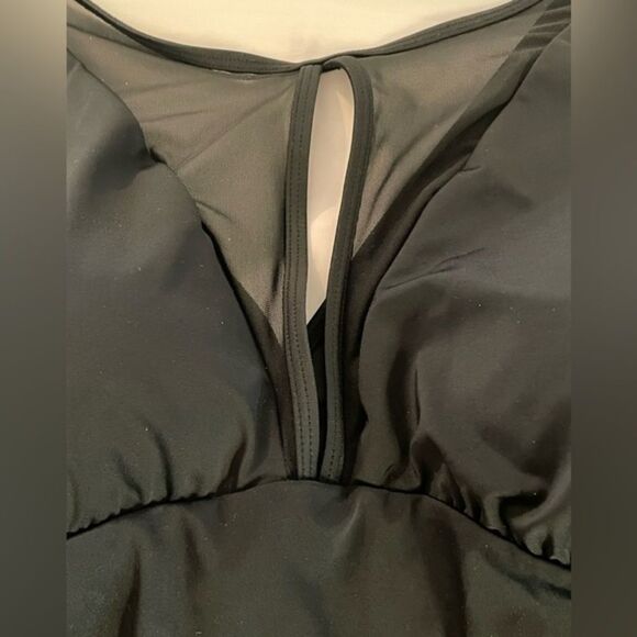 2XL Time and Tru rich black with sheer one piece v neck swim suit - Picture 4 of 14